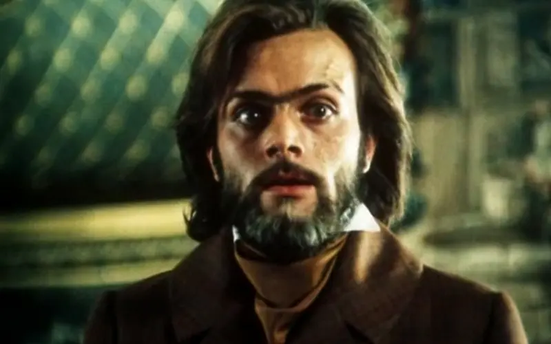 Андрей Харитонов (кадр из фильма «Овод»)