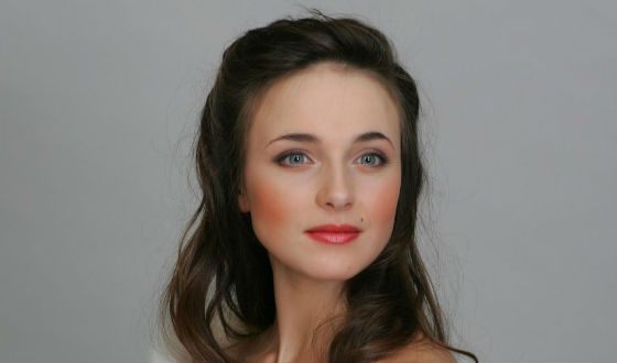 Популярная актриса сериалов Анна Снаткина